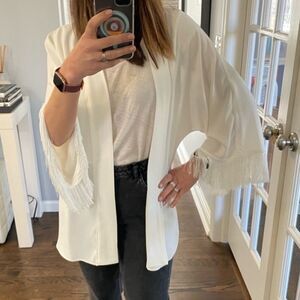 NWT Trina Turk White Fringe Boxy Open 3/4 Dolman Sleeve Topper Kimono Jacket M